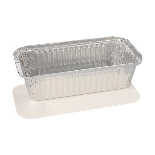Eine Starpak 25 Schalen, Alu + Einlegedeckel, PP-beschichtet Pfanne ruht auf weißem Pergamentpapier - perfekt für Catering oder zum Mitnehmen.
