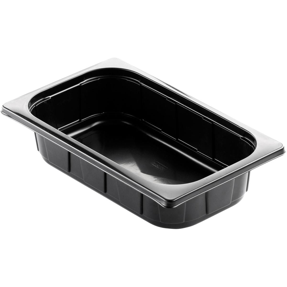Die Duni GmbH PP Schale 1/4 GN Schwarz ist ein rechteckiges schwarzes Tablett mit abgerundeten Kanten und flachem Rand, ideal für Buffetpräsentationen in der Gastronomie, hier leer in einem Winkel vor einem weißen Hintergrund.