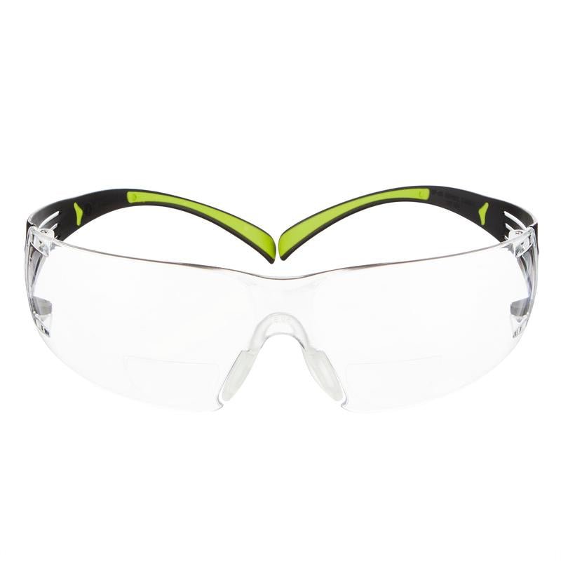 The 3M™ SecureFit™ reading safety glasses from 3M Deutschland GmbH have clear lenses and a black frame with green inner accents, shown facing forward on a white background.