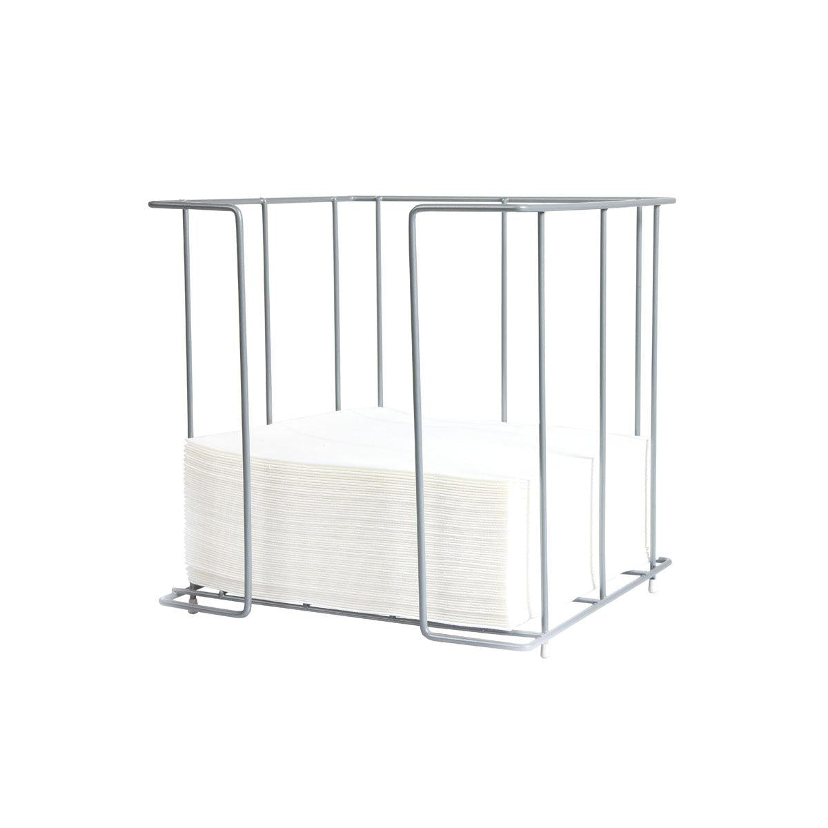 Ein Duni GmbH Serviettenspender Draht, chrom-metallisch für 40x40cm 1/4F Servietten, abgebildet mit einem rechteckigen Stapel weißer Servietten im Inneren, gewinkelt auf weißem Hintergrund.