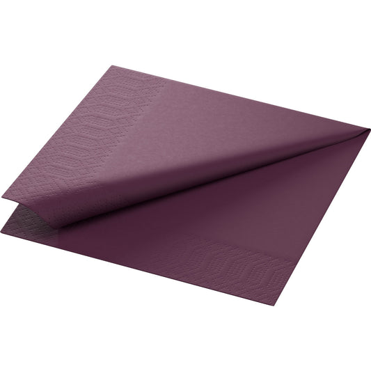 Eine einzelne Duni GmbH Zelltuchservietten 33 x 33 cm 3lagig 1/4 Falz Serviette in Pflaume ist in der Hälfte gefaltet dargestellt und zeigt ein dezentes Randmuster vor einem weißen Hintergrund. Die Packung enthält 250 Servietten.