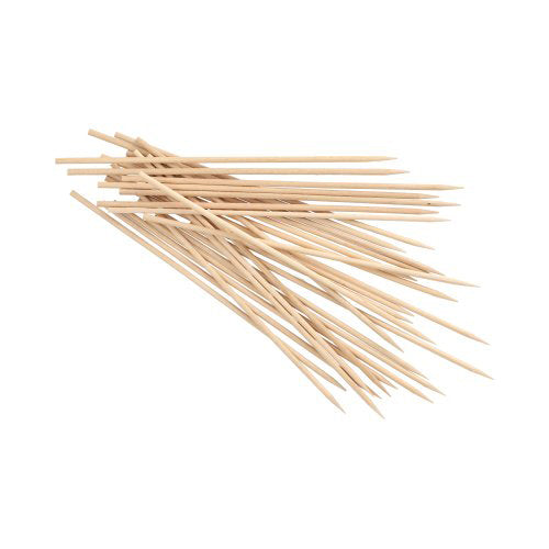 PAPSTAR 1000 Schaschlikspieße, Holz „pure“ (Ø 3,5 mm, 20 cm) von PAPSTAR GmbH liegen ordentlich arrangiert mit spitzen Enden auf weißem Hintergrund – ideal als Holzspieße für Grillpartys.