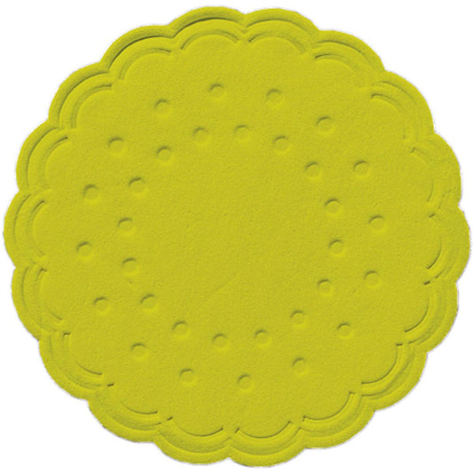 Ein runder, gelber Zelltuch-Untersetzer Ø 7,5 cm (8-lagig) von Duni GmbH, der an einen überbackenen Keks mit Punktmuster erinnert - erhältlich in einer Packung mit 250 Stück in der Farbe Kiwi.