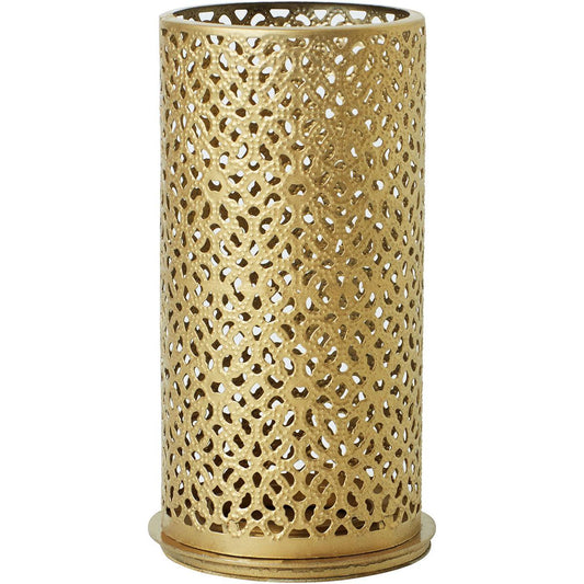 Der Duni GmbH Kerzenhalter Bliss (140 x 75 mm, gold, Metall, 1 Stück) hat eine zylindrische Form mit einem perforierten, verschlungenen Muster und einem massiven Sockel, der aufrecht auf einem schlichten weißen Hintergrund steht.