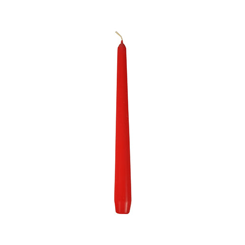 Eine einzelne, nicht angezündete Starpak 50 Leuchterkerze Ø 2,2 cm - 25 cm in roter Farbe steht aufrecht vor weißem Hintergrund, hat eine spitze Spitze und einen sichtbaren Docht - ideal für ein gemütliches Ambiente.