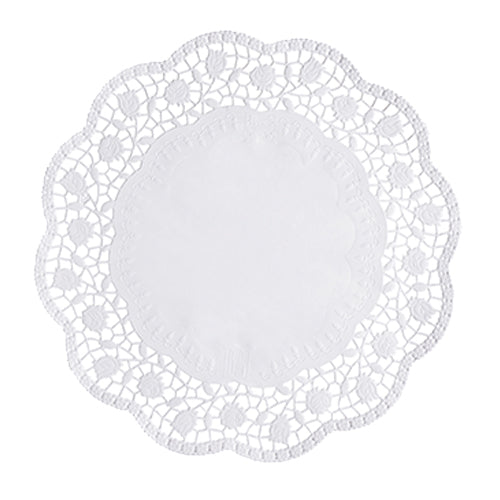 Die PAPSTAR 250 Tortenspitzen rund weiss der PAPSTAR GmbH bestehen aus runden weißen Papierdeckchen mit gewellten Rändern und einem spitzenartigen Blumenmuster – perfekt für die stilvolle Präsentation von Torten.