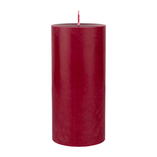 Die rote Duni GmbH Stumpenkerze (150 x 70 mm, 100% Stearin, ca. 50h) steht aufrecht mit flacher Spitze und Einzeldocht vor weißem Hintergrund - perfekt für alle, die umweltfreundliche Kerzen suchen.