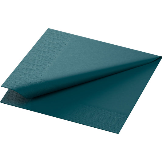 Die Zelltuchservietten 24 x 24 cm 3lagig 1/4 Falz ocean teal der Duni GmbH, hier teilweise aufgefaltet, zeigen ihre rechteckige Form, die glatte Textur und den dezent geprägten Rand - sie bieten Eleganz und Haltbarkeit in einer Packung mit 250 Servietten.