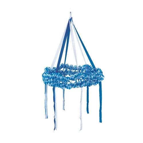 Der PAPSTAR Dekokranz Papier Ø 75cm „Bayrisch Blau“ der PAPSTAR GmbH ist ein dekorativer, schwer entflammbarer Hängekranz in Blau und Weiß mit passenden Bändern – perfekt für eine sichere und festliche Dekoration im bayerischen Stil.