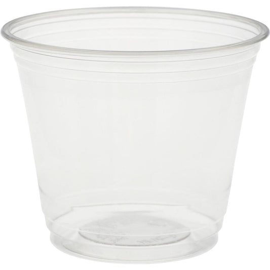Der Glas Crystal Transparent von Duni GmbH ist ein klarer Kunststoffbecher mit ausgestelltem Rand und horizontalen Griffrillen, der leer auf einem schlichten weißen Hintergrund abgebildet ist. Sein raffiniertes Design verleiht ihm das Aussehen von eleganten Glaswaren und ist gleichzeitig langlebig.