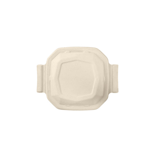 Ein brauner, achteckiger Bagasse-Deckel für 188141, 195970 (244x192x32mm) der Duni GmbH, kompostierbar und einwegfähig, abgebildet von oben; Packung mit 50 Stück.