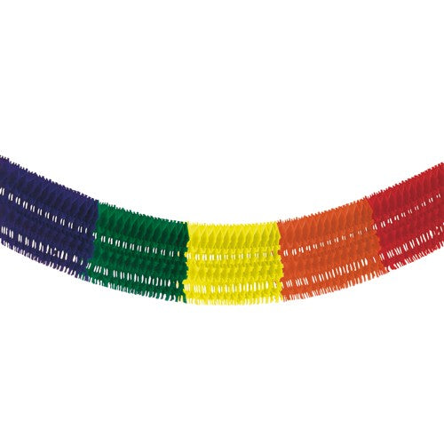 Die PAPSTAR Großraumgirlande „Rainbow fringe“ (10 m, schwer entflammbar) aus Papier zeigt Abschnitte in Regenbogenfarben und hängt in sanfter Kurve vor weißem Hintergrund.
