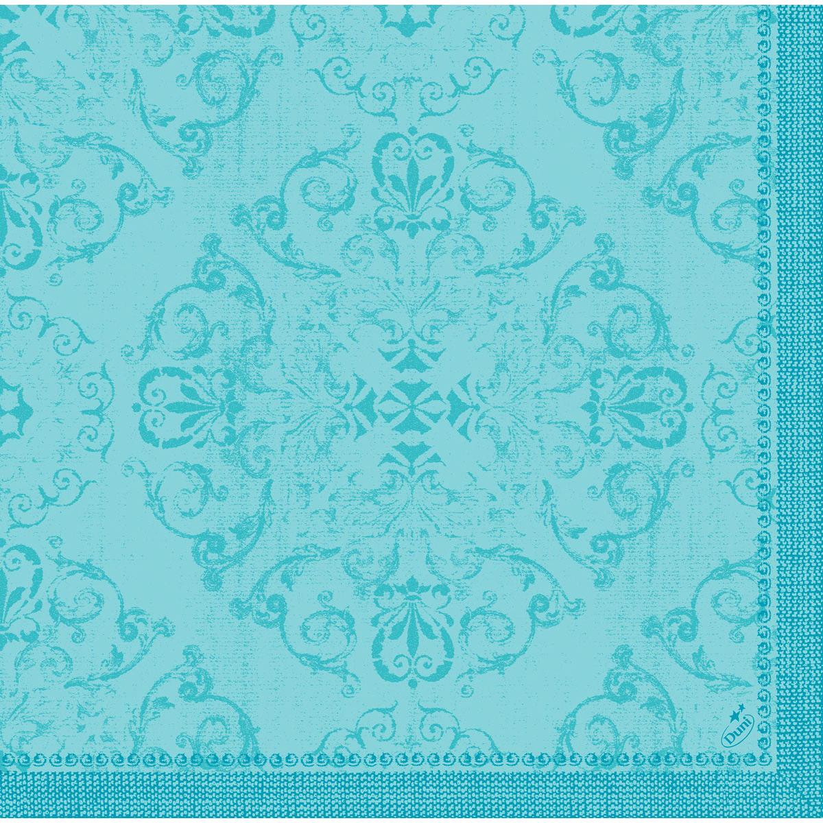 Der Dunilin-Servietten 40 x 40 cm 1/4 Falz der Duni GmbH zeichnet sich durch ein türkisfarbenes und hellblaues Damastmuster mit kunstvollen Blumen- und Schneckenmotiven, einer Zierbordüre mit kleinen Kreisen und einem strukturierten Hintergrund aus.