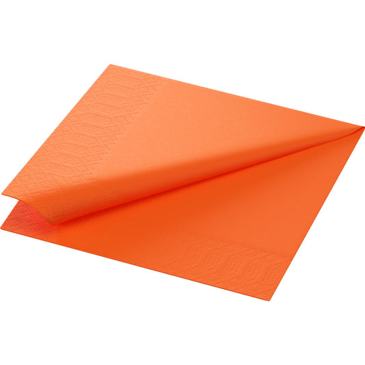 Die Duni GmbH Zelltuchservietten 33 x 33 cm 3lagig 1/4 Falz Sun Orange (250er-Pack) sind teilweise gefaltet und zeigen ihr leuchtendes Orange und ihre detaillierten Ränder vor einem schlichten weißen Hintergrund.