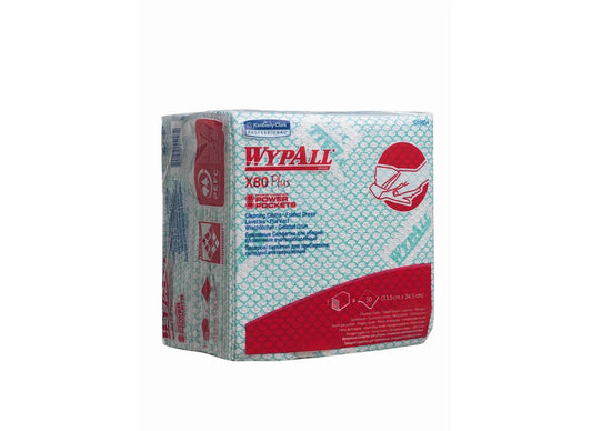 Eine Verpackung von WypAll® X80 Plus Critical Clean Viertelgefaltet in Grün der Kimberly-Clark GmbH ist aufrecht abgebildet. Sie besteht aus einer vorwiegend weißen Verpackung mit roten und blauen Grafiken, darunter eine Abbildung von Händen, die eine Oberfläche reinigen.