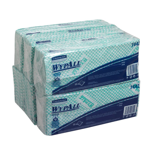 Die WypAll® X50 Critical Clean Interfold in Green von Kimberly-Clark GmbH wird in 6 Beuteln zu je 50 Blatt (Karton, 6 Beutel) geliefert, perfekt für die professionelle und umweltfreundliche Reinigung.