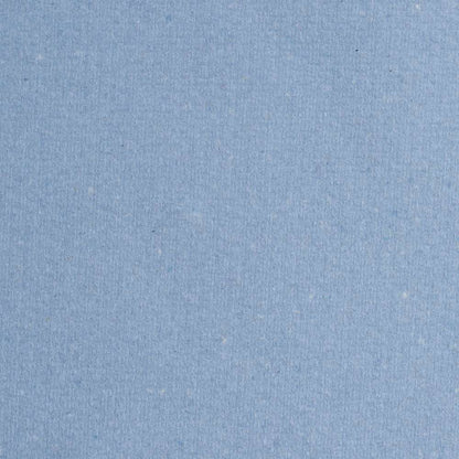 The close-up of a WypAll® L20 paper wipe for maintenance work large roll from Kimberly-Clark GmbH shows the textured blue surface with fine fibers and subtle color variations, highlighting its quality for industrial use.