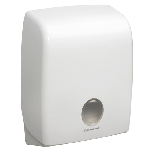 Der Aquarius™ Spender für gefaltete Handtücher (C-Falzung, Weiß) von Kimberly-Clark GmbH ist ein wandmontierter, weißer Spender mit abgerundeter Rechteckform und Sichtfenster. Perfekt für C-Falzung Papierhandtücher.