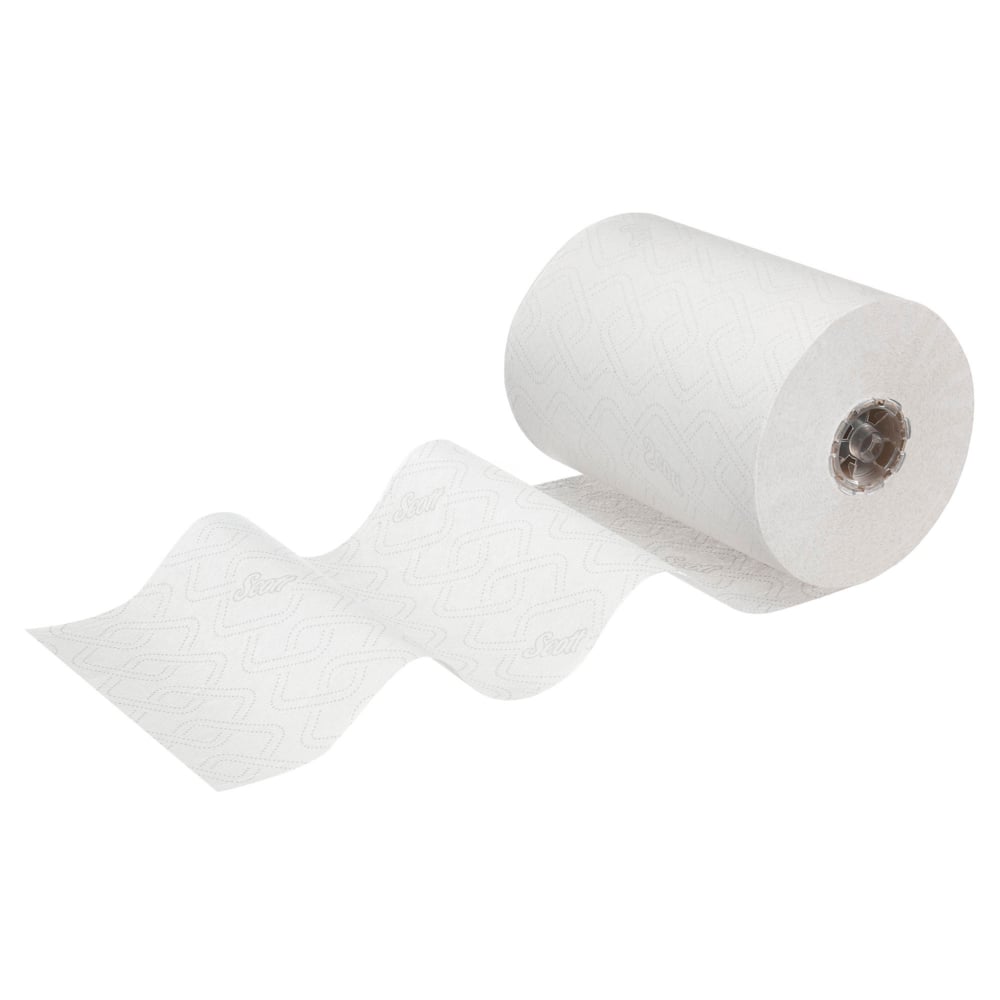 Ein teilweise ausgerolltes Scott® Essential™ Slimroll™ Handtuch (190,00 m x 19,80 cm) der Kimberly-Clark GmbH ist auf weißem Hintergrund abgebildet und zeigt seine praktische Eignung für umweltfreundliche Händetrocknung.