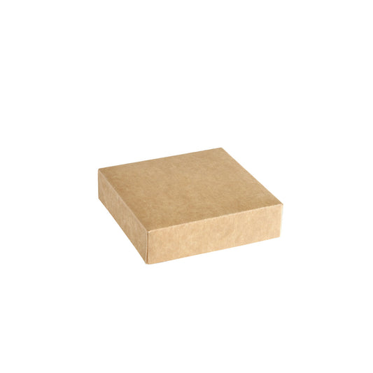 Ein Viking Cube Deckel Braun Karton/PE 113x113x29 der Duni GmbH (Packung: 300 Stück) ist geschlossen und rechteckig auf weißem Hintergrund abgebildet.