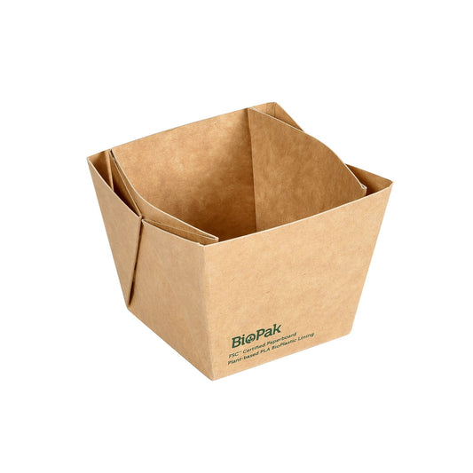 Der braune, quadratische Viking Cube Mini 250 ml Takeaway Food Behälter (75x75x60mm) der Duni GmbH ist geöffnet und zeigt sein Innenleben und sein gefaltetes Design. Er ist aus Pappe/PLA hergestellt, umweltfreundlich und wird in Packungen zu 300 Stück geliefert.
