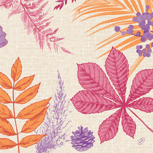 Illustration von Herbstblättern, Zweigen, Beeren und einem Tannenzapfen in warmen Tönen auf einem beigen Hintergrund - perfekt für Duni GmbH Dunisoft-Servietten 40x40cm, um einen gemütlichen, umweltfreundlichen Tisch zu gestalten.