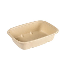 Die rechteckige Cube Bowl 900 ml aus unbeschichtetem Braun Bagasse (214x159x54) von Duni GmbH, mit abgerundeten Ecken und erhöhten Innenvertiefungen, ist eine umweltfreundliche Einwegschüssel und wird leer vor weißem Hintergrund gezeigt.