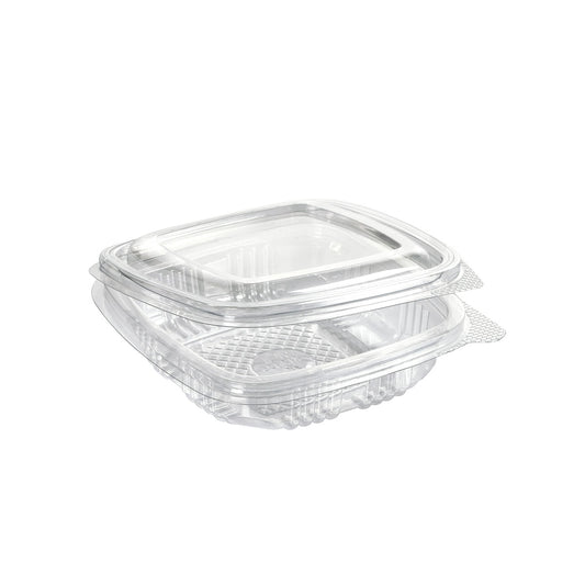 Der rPET Deli Hinged Transparent Lebensmittelbehälter der Duni GmbH ist geschlossen und leer abgebildet. Er hat ein klares Muscheldesign und einen Scharnierdeckel, der auf einem schlichten weißen Hintergrund steht.