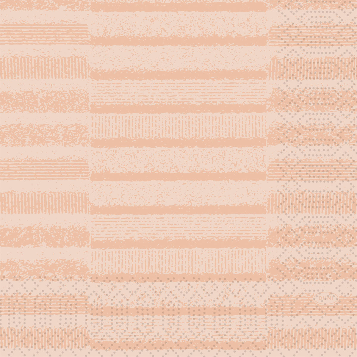 Die Servietten "Tessuto dusty pink 51055" der Duni GmbH zeigen ein abstraktes Muster aus strukturierten Streifen, Punkten und Chevrons in Beige- und Pfirsichtönen - perfekt für elegante Einrichtungen. Jede Packung enthält 250 Servietten.