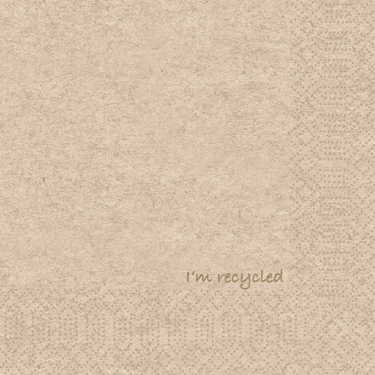 Die "I'm recycled 51057" Servietten der Duni GmbH haben einen strukturierten beigen Hintergrund mit einem dezenten gepunkteten Rand an zwei Kanten und "I'm recycled" in kleiner brauner Schrift unten rechts, was ihr umweltfreundliches Design unterstreicht. Packung: 300 Stück.