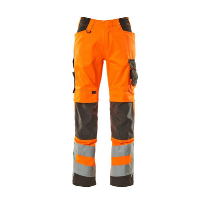 Trousers with knee pockets