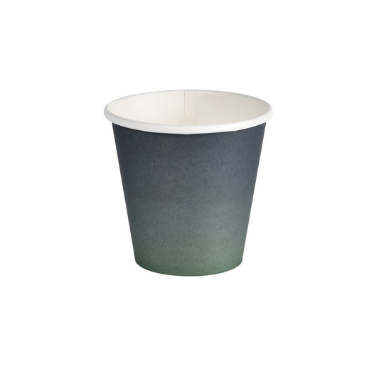 Ein einzelner Duni GmbH Pappbecher WBC Urban, 180ml (Packung: 40 Stück), mit weißem Innenraum und schwarzem bis grünem Farbverlauf außen, ist vor weißem Hintergrund zu sehen.