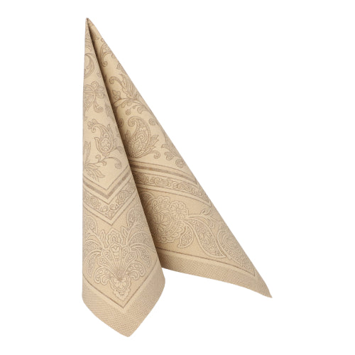 Die sandfarbene Serviette PAPSTAR 50 Servietten "ROYAL Collection" 1/4-Falz 40 x 40 cm der PAPSTAR GmbH ist zu einem Dreieck gefaltet und steht aufrecht vor einem weißen Hintergrund.