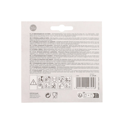 Die Rückseite der PAPSTAR 12 Geburtstagskerzen auf Halter 6 cm-Verpackung der PAPSTAR GmbH ist mit einer mehrsprachigen Anleitung, Pflegesymbolen, einem Barcode unten rechts und einer Aufhängelasche oben in der Mitte versehen.