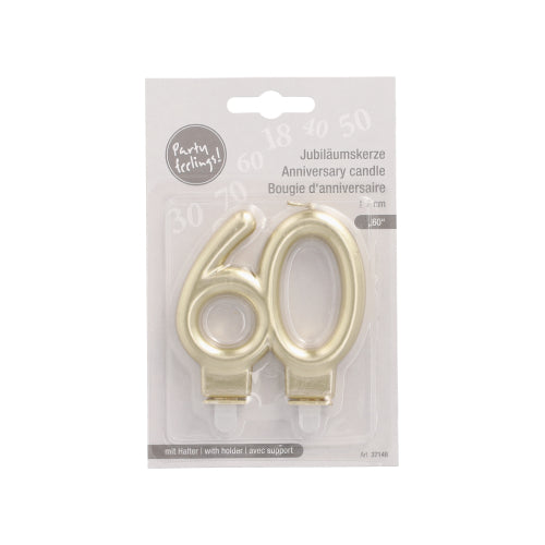PAPSTAR Jubiläumskerzen mit Halter 7 cm "60": Goldfarbene Geburtstagskerzen in Form der Zahl 60, von PAPSTAR GmbH, in mehrsprachiger Kunststoffverpackung mit Aufhängeloch an der Spitze.