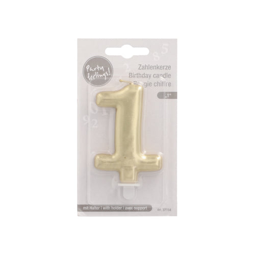 Die PAPSTAR Zahlenkerze mit Halter 7 cm "1" von PAPSTAR GmbH ist eine goldene Geburtstagskerze mit Halter, verpackt in klarem Kunststoff mit weißem Kartonrücken und Text in Deutsch, Englisch und Französisch.