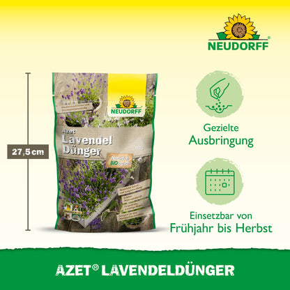 Azet LavendelDünger von Neudorff Shop wird in einer 27,5 cm hohen, aufrecht stehenden Tasche geliefert, auf der Bilder von Lavendel mit blau-violetten Blüten und Produktinformationen abgebildet sind. Die Piktogramme zeigen, dass es sich um trockenheitstoleranten Lavendel von Frühjahr bis Herbst handelt.
