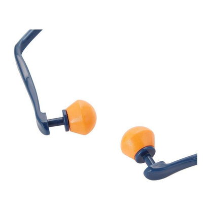 Close-up of orange replacement earplugs attached to the ends of a blue 3M™ Banded Earplugs 1310 from 3M Deutschland GmbH (SNR 24-25 dB), isolated on a white background.