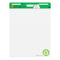 Ein großes, weißes Post-it® Super Sticky selbsthaftendes Recycling Meeting Chart 559RP (63,5 x 76,2 cm, 30 Blatt/Block, 2 Blöcke/Packung) von 3M Deutschland GmbH mit grünem Kopf mit Recycling-Symbolen und "100% PEFC". Der Block ist unbedruckt.