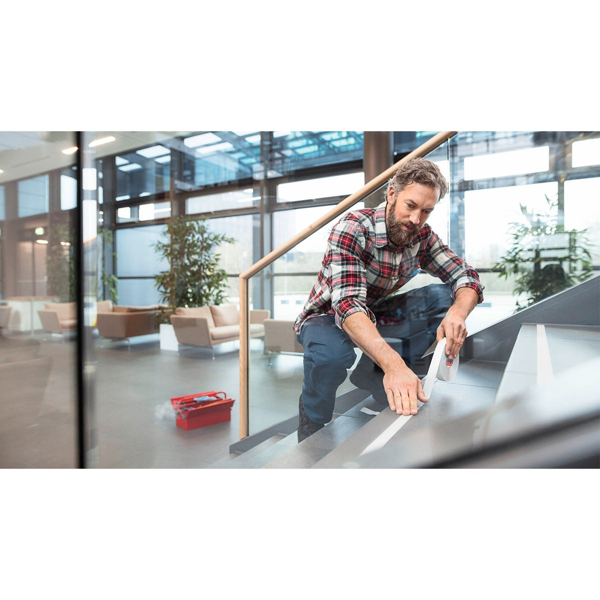 tesa Professional 60950 / 60952 Anti-Rutschband – Anwendung