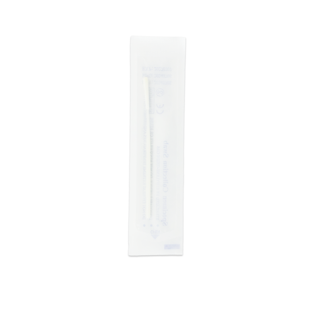 Ein einzelner steriler Tupfer für den Altruan Combo 9in1 DVOT Professional Schnelltest (SARS-CoV-2, Influenza A+B, RSV und mehr) ist in einer durchsichtigen Plastik- und Papierverpackung versiegelt und steht senkrecht auf weißem Hintergrund.