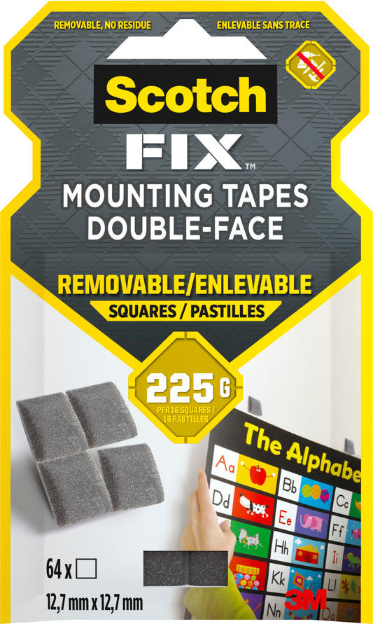 Die Verpackung für 3M Scotch-FIX™ Removable Mounting Squares 108-ST64-P, 12,7x12,7mm, 64 Stück/Packung, zeigt vier graue Quadrate und einen Teil eines Alphabet-Posters. Text in Englisch und Französisch. Marke: 3M Deutschland GmbH.