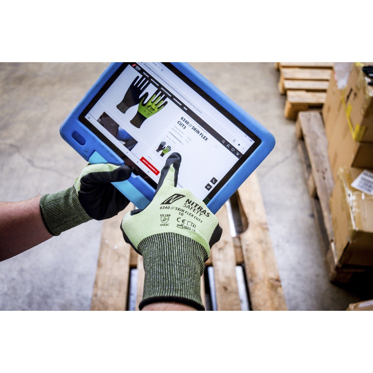 NITRAS SKIN FLEX CUT C, cut protection gloves, green / black