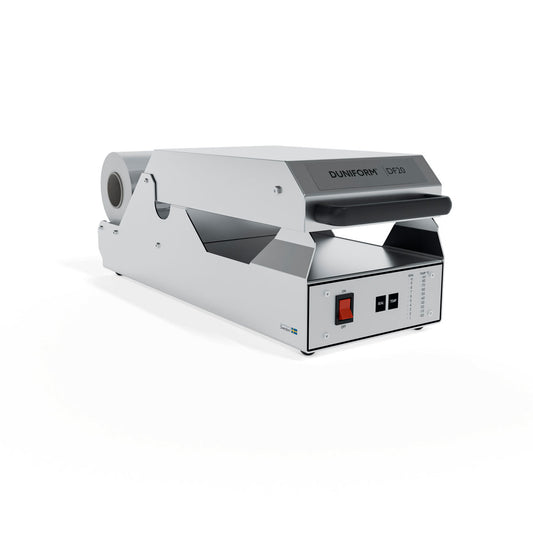 Die Siegelmaschine DF20 - halbautomatisch inkl. 1 Kassette DF10/DF20 von Duni GmbH, mit digitaler Steuerung und schwarzem Griff, eignet sich ideal zum Versiegeln von Verpackungen und steht bereit zum Verschließen von Lebensmittelschalen.