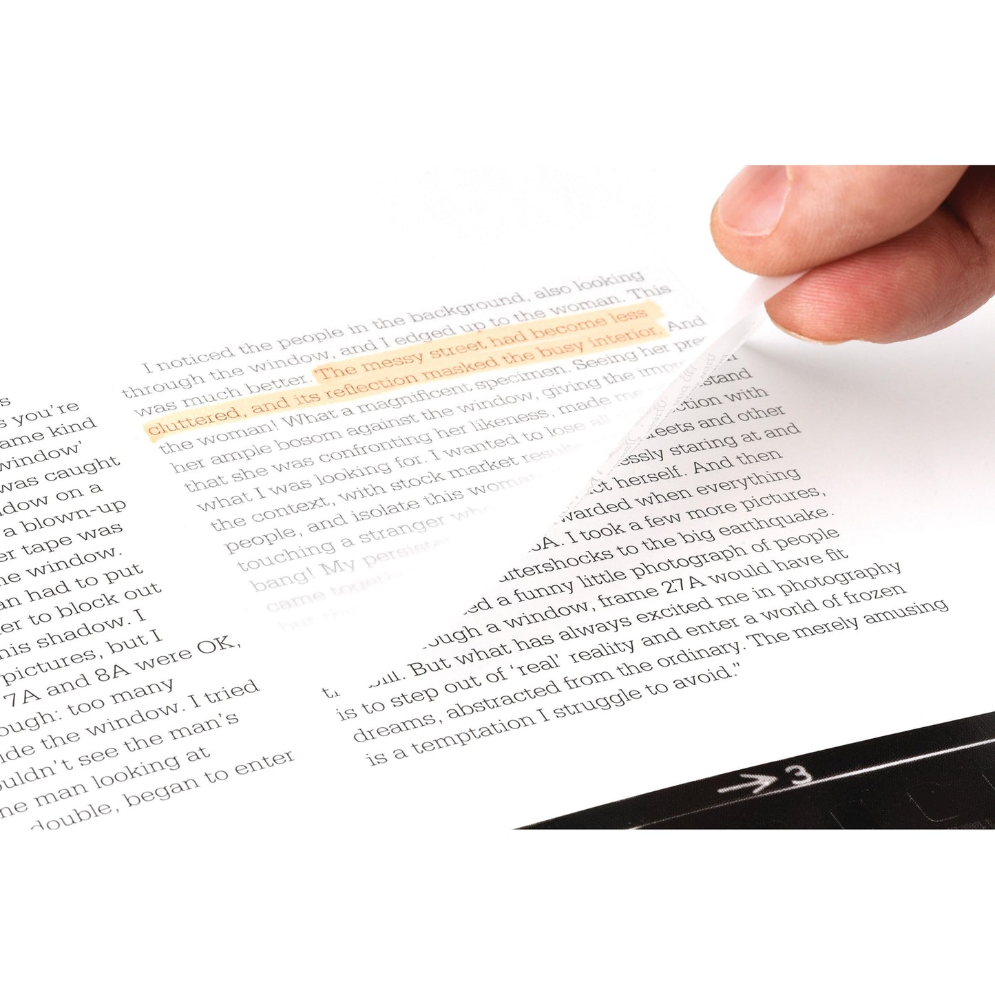 A hand lifts a Post-it® Transparent Note (73x73 mm, 36 sheets/block) by 3M Deutschland GmbH from the printed text. The orange center highlights the selected lines below.