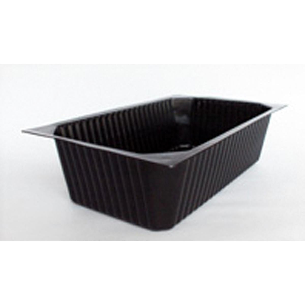 Die Duni GmbH PP Schale 1/4 GN Schwarz ist ein schwarzes, rechteckiges, geripptes Tablett, das sich ideal für die Präsentation auf einem Buffet eignet und auf einem weißen Hintergrund abgebildet ist.