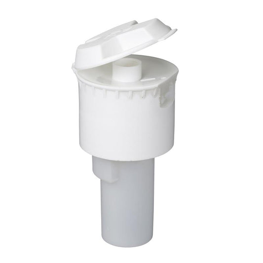 Die Dosierkappe, 20ml weiß von Diversey Deutschland GmbH & Co. OHG ist eine weiße Kunststoff-Dosierkappe mit Flip-Top für 2L Flaschen und 1L EXACT Dosierflaschen, hier teilweise geöffnet mit Innendüse. Funktionelles Design, verkauft als Karton (6 Packungen) auf weißem Hintergrund.
