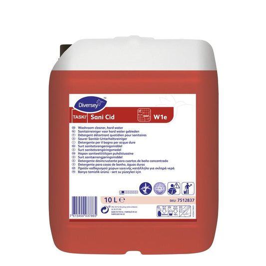 Ein 10-Liter-Behälter TASKI Sani Cid Sanitär-Unterhaltsreiniger der Diversey Deutschland GmbH & Co. OHG, ein roter Flüssigreiniger für hygienisch saubere Oberflächen in Gebieten mit hartem Wasser, mit mehrsprachigem Etikett und Anleitung auf der Vorderseite.