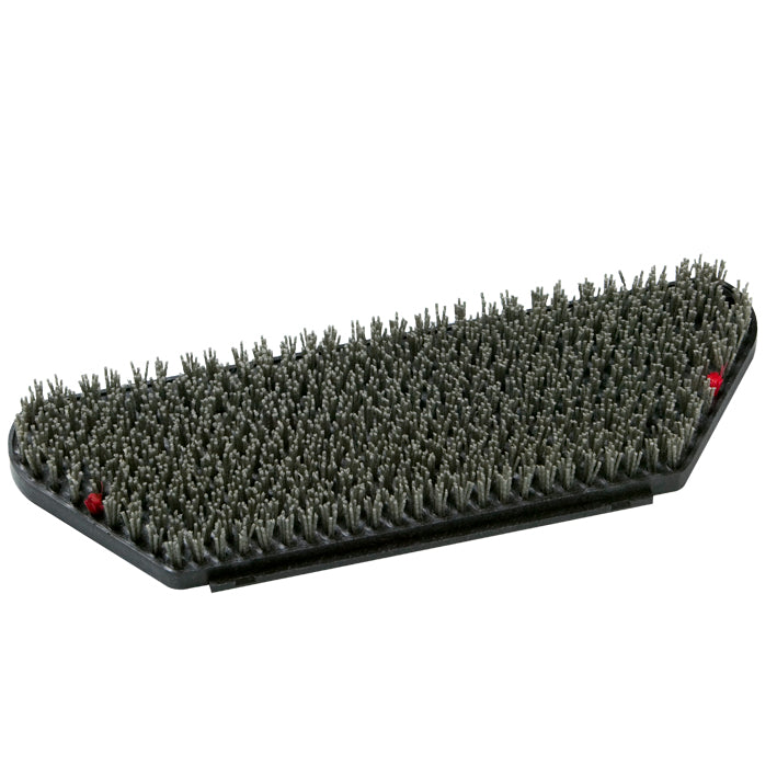 Die Scheuerbürste abrasiv (45x15 cm) von Diversey Deutschland GmbH & Co. OHG, für swingo XP M, zeichnet sich durch dichte, steife Borsten und ein leicht abgewinkeltes schwarzes Design mit roten Akzenten aus - ideal für professionelle Bodenreinigungsmaschinen. Packung: 1 Stück.
