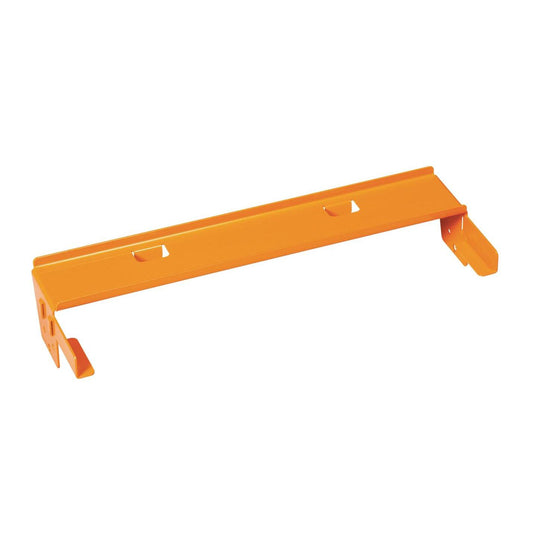 Die TASKI Führungsschiene für Halbschubladen (7517250) von Diversey Deutschland GmbH & Co. OHG ist eine orangefarbene Metallschiene mit zwei gebogenen Enden und drei rechteckigen Ausschnitten, abgebildet auf weißem Hintergrund. Packung: 1 Stück.